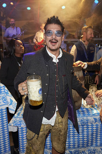 Offizieller Wiesn Anstich 2019 im Hofbräu Berlin