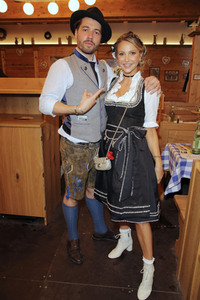 Im Schützen-Festzelt auf dem Oktoberfest 2019 in München
