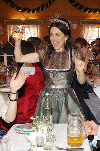 Im Schützen-Festzelt auf dem Oktoberfest 2019 in München