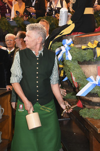 Wiesn Anstich auf dem Oktoberfest 2019 im Schottenhamel Festzelt in München