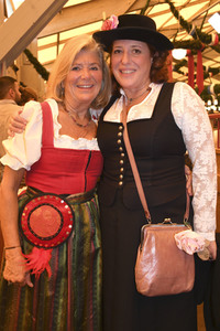 Wiesn Anstich auf dem Oktoberfest 2019 im Schottenhamel Festzelt in München