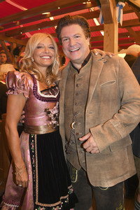 Wiesn Anstich auf dem Oktoberfest 2019 im Schottenhamel Festzelt in München