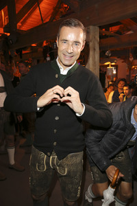 Cathy Hummels Wiesn-Bummel auf dem Oktoberfest 2019 im München