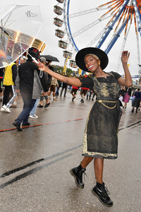 Cathy Hummels Wiesn-Bummel auf dem Oktoberfest 2019 im München