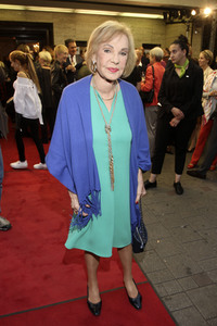 Premiere der Spielzeit 2019/2020 des Hansa Theater in Hamburg