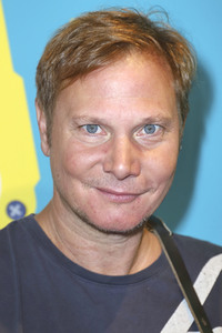 Fabian Harloff im 80er Café in Hamburg