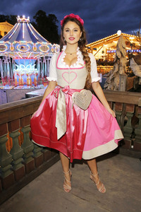 Haarwerk Blond Wiesn auf dem Oktoberfest 2019 in München