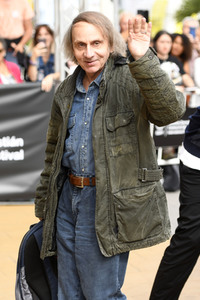 Ankunft von Michel Houellebecq auf dem San Sebastian International Film Festival 2019