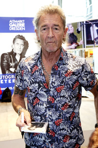 Autogrammstunde mit Peter Maffay in Dresden