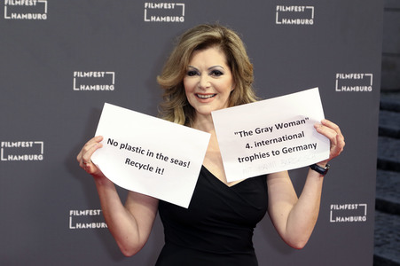 Festivaleröffnung mit Filmpremiere 'Die schönste Zeit unseres Lebens', Filmfest Hamburg 2019