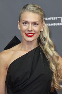 Festivaleröffnung mit Filmpremiere 'Die schönste Zeit unseres Lebens', Filmfest Hamburg 2019