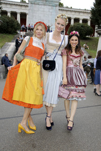 Madl Wiesn auf dem Oktoberfest 2019 in München