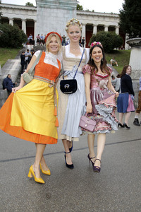 Madl Wiesn auf dem Oktoberfest 2019 in München