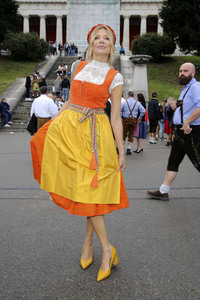 Madl Wiesn auf dem Oktoberfest 2019 in München
