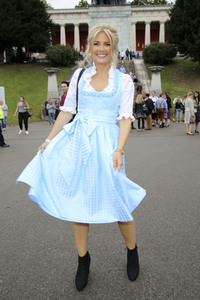 Madl Wiesn auf dem Oktoberfest 2019 in München