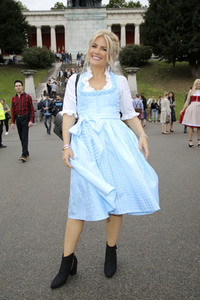 Madl Wiesn auf dem Oktoberfest 2019 in München