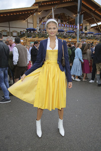 Madl Wiesn auf dem Oktoberfest 2019 in München