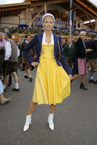 Madl Wiesn auf dem Oktoberfest 2019 in München