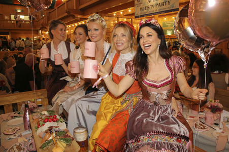 Madl Wiesn auf dem Oktoberfest 2019 in München