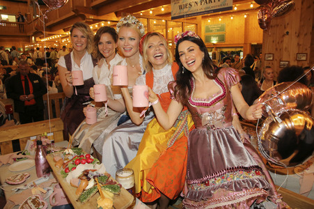 Madl Wiesn auf dem Oktoberfest 2019 in München
