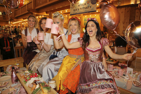 Madl Wiesn auf dem Oktoberfest 2019 in München