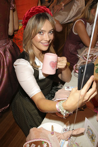 Madl Wiesn auf dem Oktoberfest 2019 in München