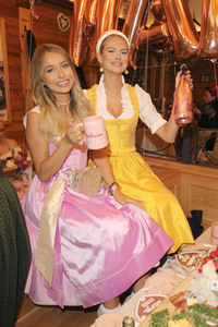 Madl Wiesn auf dem Oktoberfest 2019 in München