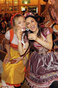 Madl Wiesn auf dem Oktoberfest 2019 in München