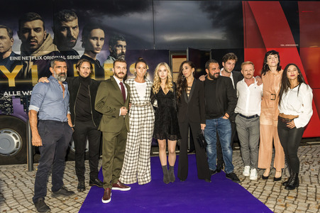 Serienpremiere 'Skylines' in Frankfurt