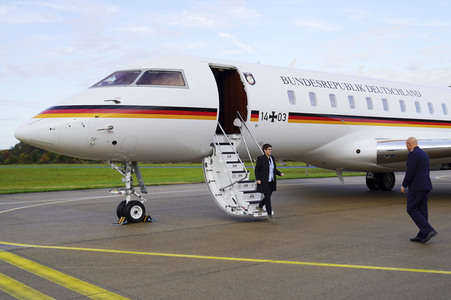 Bundesverteidigungsministerin Annegret Kramp-Karrenbauer in Nörvenich