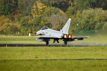 Bundesverteidigungsministerin Annegret Kramp-Karrenbauer in Nörvenich