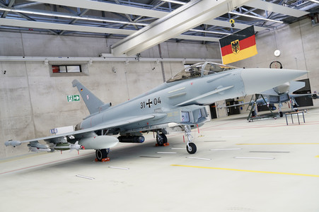 Bundesverteidigungsministerin Annegret Kramp-Karrenbauer in Nörvenich