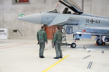 Bundesverteidigungsministerin Annegret Kramp-Karrenbauer in Nörvenich