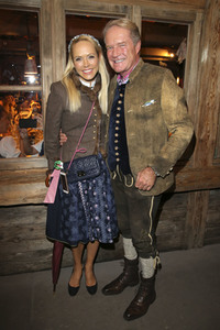In Käfers Wiesn Schänke auf dem Oktoberfest 2019 in München