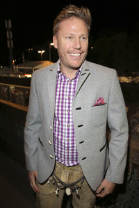 In Käfers Wiesn Schänke auf dem Oktoberfest 2019 in München