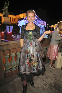 In Käfers Wiesn Schänke auf dem Oktoberfest 2019 in München