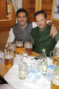 Im Schützen-Festzelt auf dem Oktoberfest 2019 in München