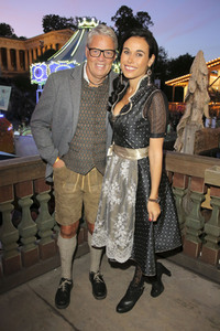 In Käfers Wiesn Schänke auf dem Oktoberfest 2019 in München