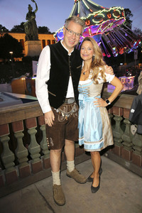 In Käfers Wiesn Schänke auf dem Oktoberfest 2019 in München