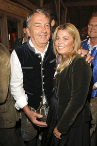 In Käfers Wiesn Schänke auf dem Oktoberfest 2019 in München