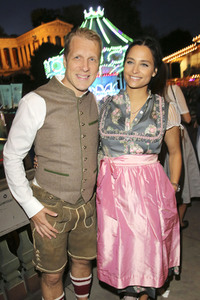 In Käfers Wiesn Schänke auf dem Oktoberfest 2019 in München