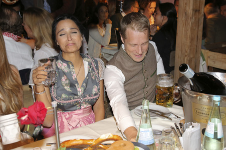 In Käfers Wiesn Schänke auf dem Oktoberfest 2019 in München