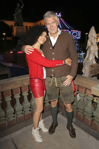 In Käfers Wiesn Schänke auf dem Oktoberfest 2019 in München