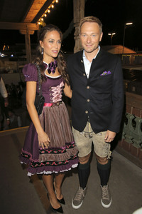 In Käfers Wiesn Schänke auf dem Oktoberfest 2019 in München