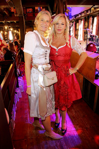 Red Damen Wiesn auf dem Oktoberfest 2019 in München