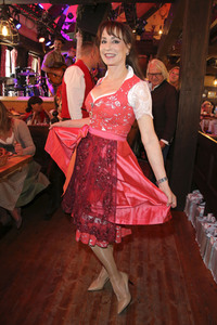 Red Damen Wiesn auf dem Oktoberfest 2019 in München