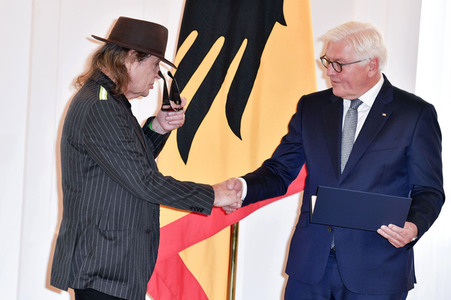 Ordensverleihung zum Tag der Deutschen Einheit in Berlin