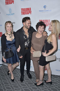 Filmpremiere 'Trauma Therapy' in Los Angeles