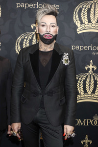 Präsentation 'Röömerturm by Glööckler' in Hamburg