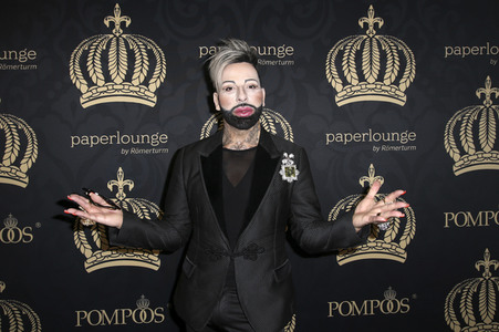 Präsentation 'Röömerturm by Glööckler' in Hamburg